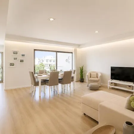 Appartamento Spacious 2-suite Flat With Balconies In Portimão