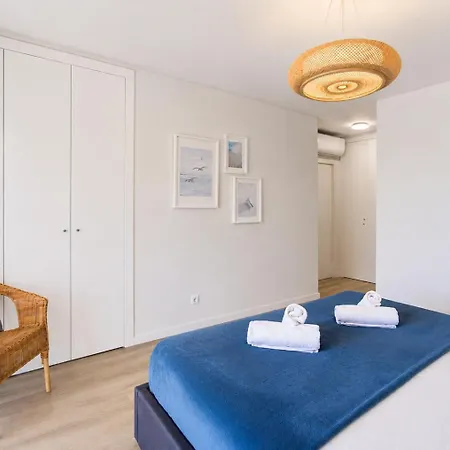 Spacious 2-suite Flat With Balconies In *