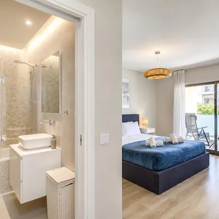 Spacious 2-suite Flat With Balconies In Portimão
