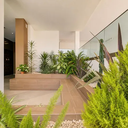 Spacious 2-suite Flat With Balconies In *